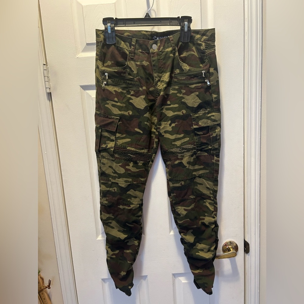 Carbon camo pants